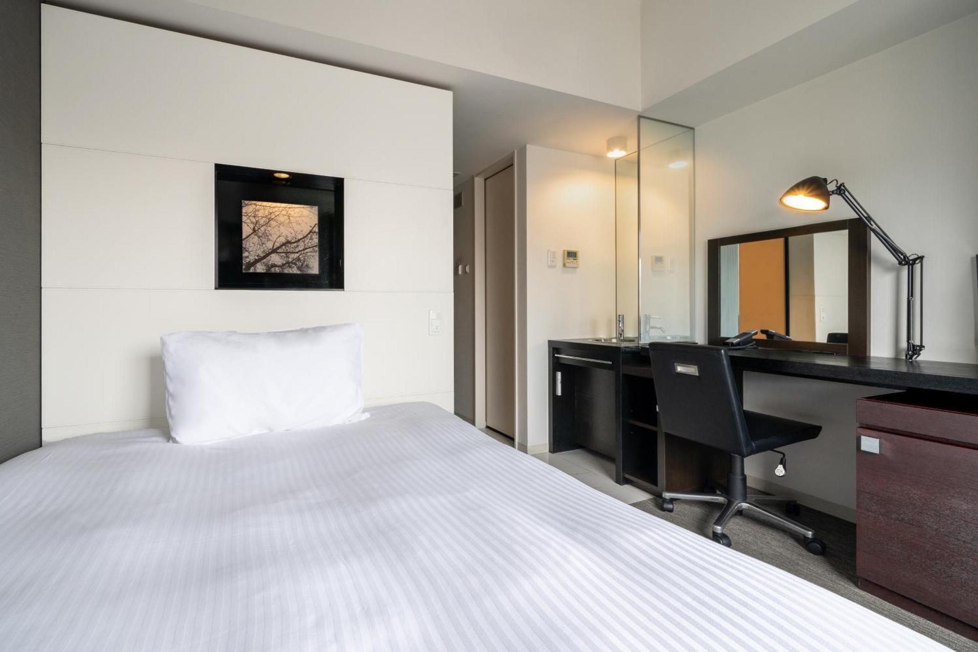 Hotel Vista Sapporo Odori Екстериор снимка